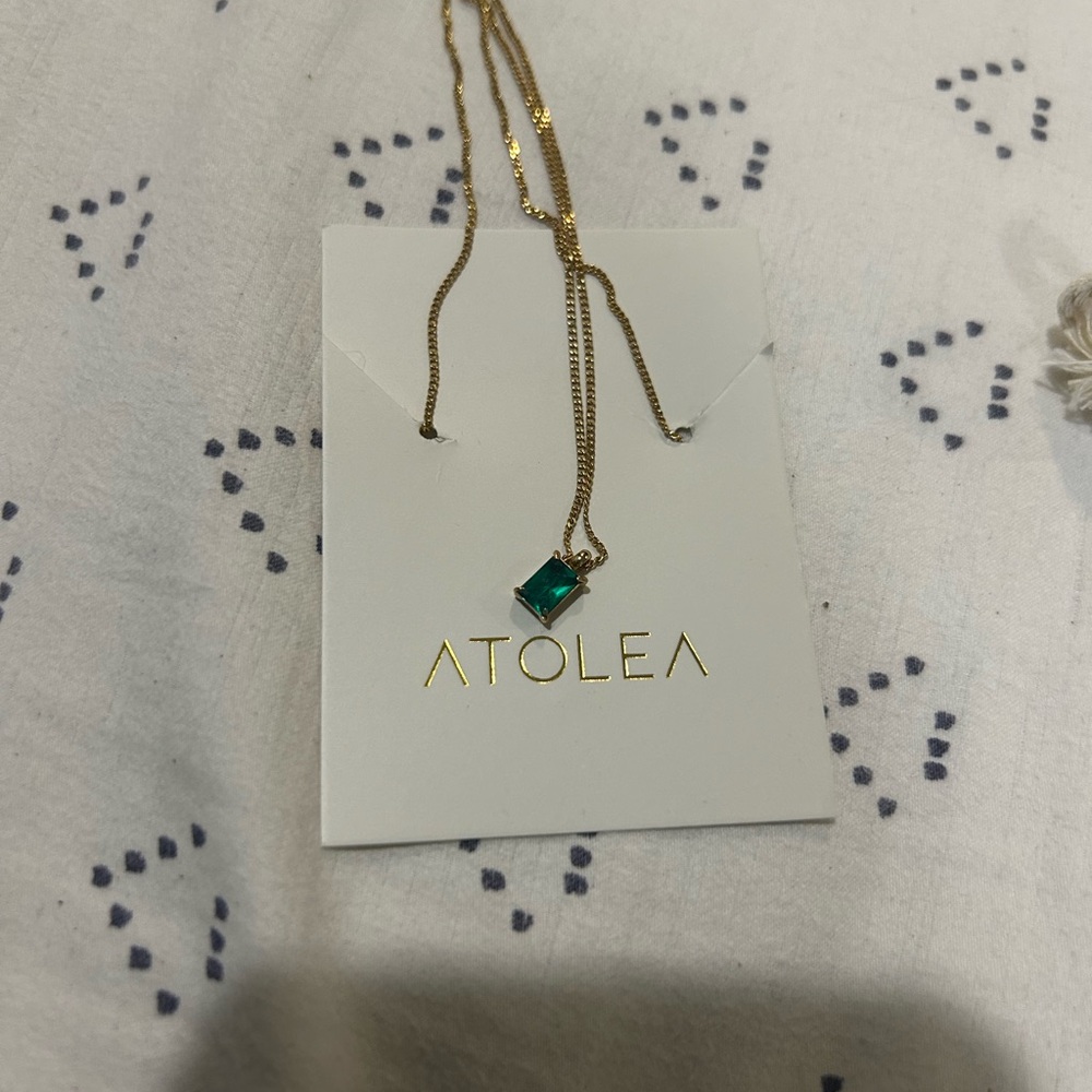 Atolea emerald Gold Necklace
